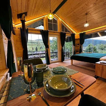 файна хата 4 * Synevyrsʼka Polyana